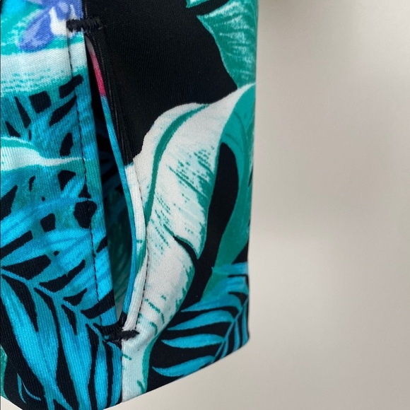 TOMMY BAHAMA Floral Quarter Zip Golf Long Sleeve Top Tropical UPF 50 Quick Dry S - Picture 6 of 10